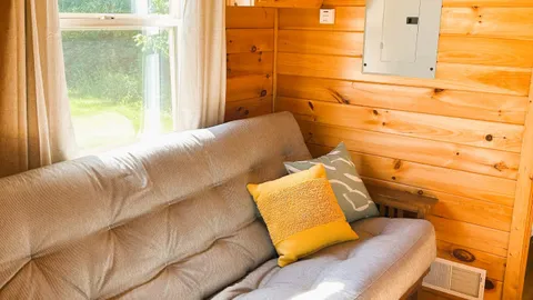Cozy Cabin — image 2 of 9