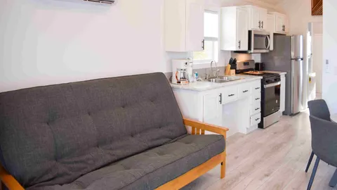 Accessible Premier Carolina Cottage 1 Bedroom ***NO PETS*** — image 8 of 8