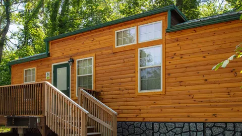 2 Bedroom Luxury Cottage — image 2 of 14