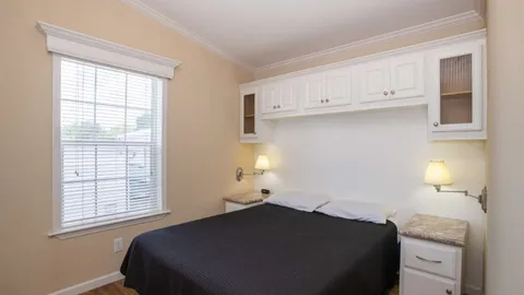 Standard Rental 1 Bedroom — image 8 of 8