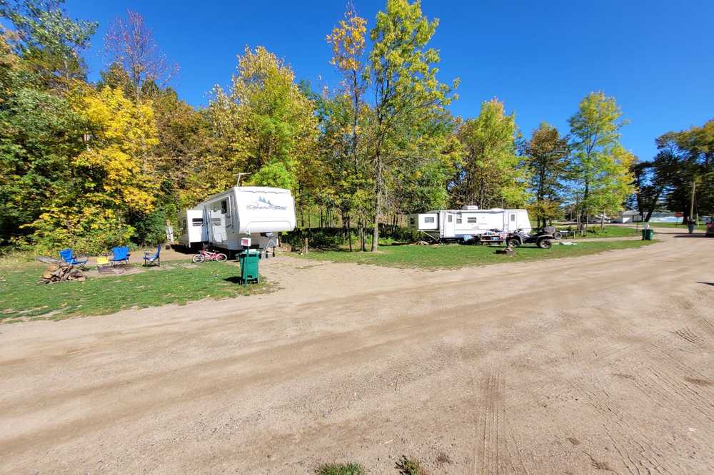 30/50 Amp Full Hook-Up Long Term RV Site