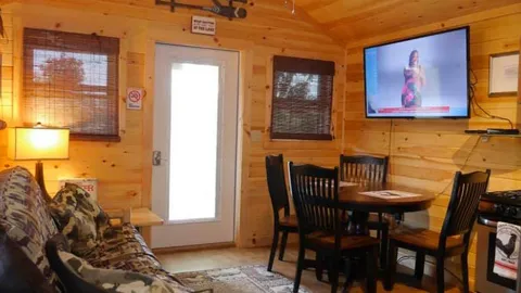 2 Bedroom Delux Cabin — image 5 of 5