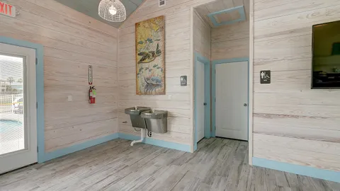 Deluxe Full Hookup RV Site — image 20 of 20