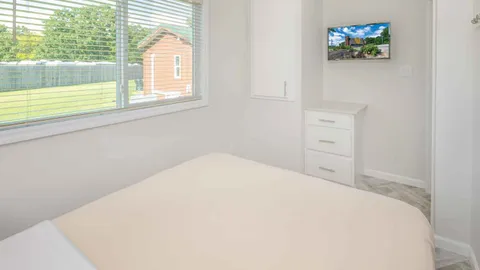 Premier Cottage — image 2 of 14