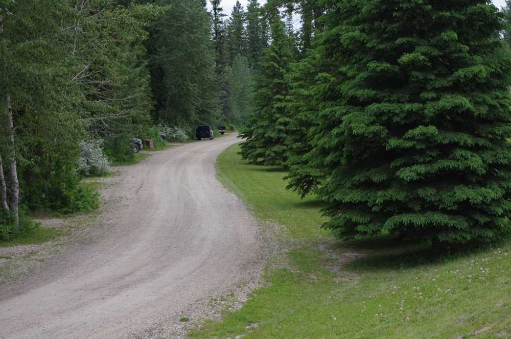 Elevated Experience Camping Drayton Valley RV Park - Photo 2