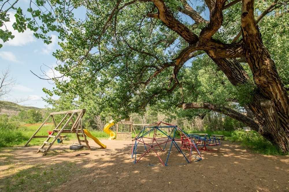 11 Bridges Campground and Cabins, Drumheller, Alberta - Photo 3
