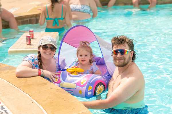 Cindy Bear™ Sweet Escape