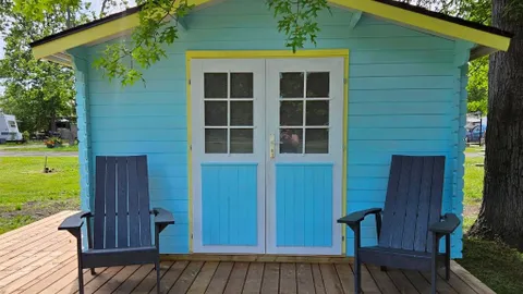 Cabin — image 1 of 4