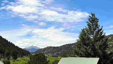 Rustic Range Lookout — image 2 of 6