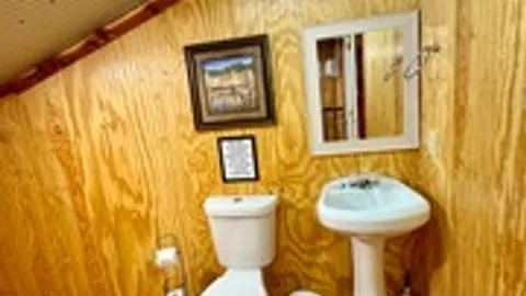 Creek Front Deluxe Cabin — image 2 of 8