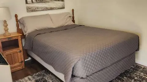Motel Room 01 — image 1 of 1