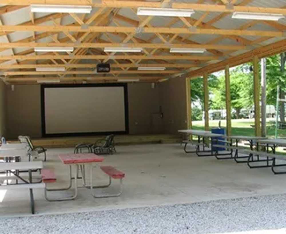 Escape to Serenity: Your Guide to Illinois' Hickory Lane Campground
