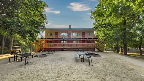 Sandstone Lodge — image 1 of 6