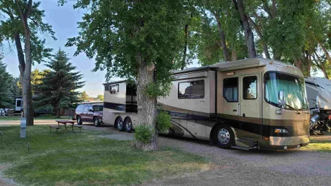 Premium Pull-Through Full Hookup RV Site — image 1 of 2