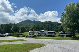 Smoker Holler RV Resort – photo 2