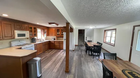 Jellystone Park Lodge — image 2 of 8
