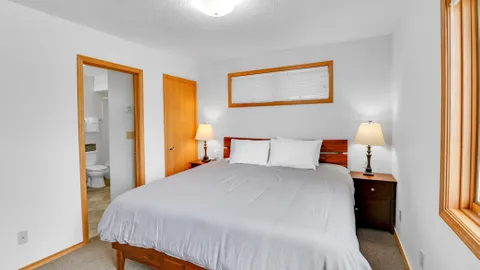 ONE BEDROOM APARTMENT — image 5 of 5