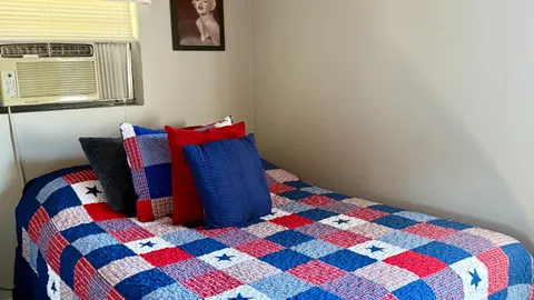 Deluxe Cabin — image 6 of 6