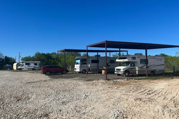 WhitneyFinnway1 RV Park – photo 1