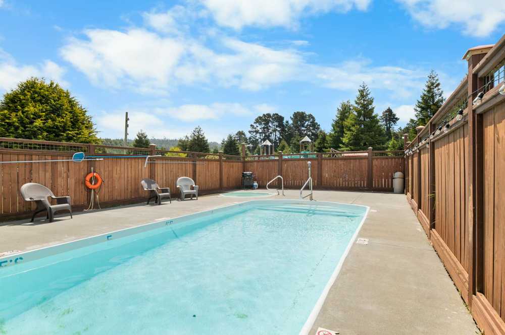 The Retreat at Redwood Shores - Eureka, California - Photo 2