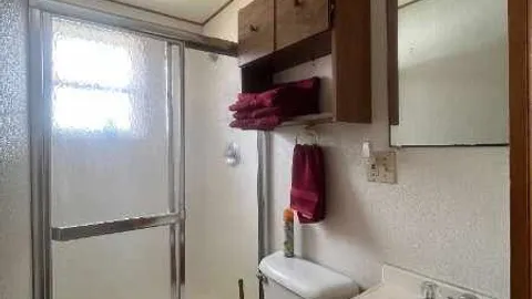 Cabin 7 — image 2 of 6