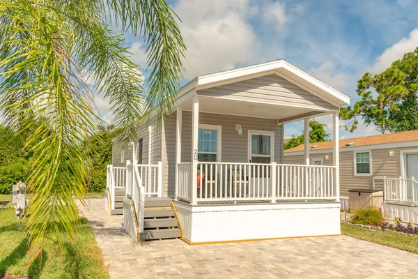 DBH Sun Retreats Daytona Beach – photo 1