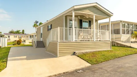 Standard Cottage 1 Bedroom — image 1 of 10