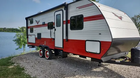Retro XL  - Lakefront — image 1 of 2