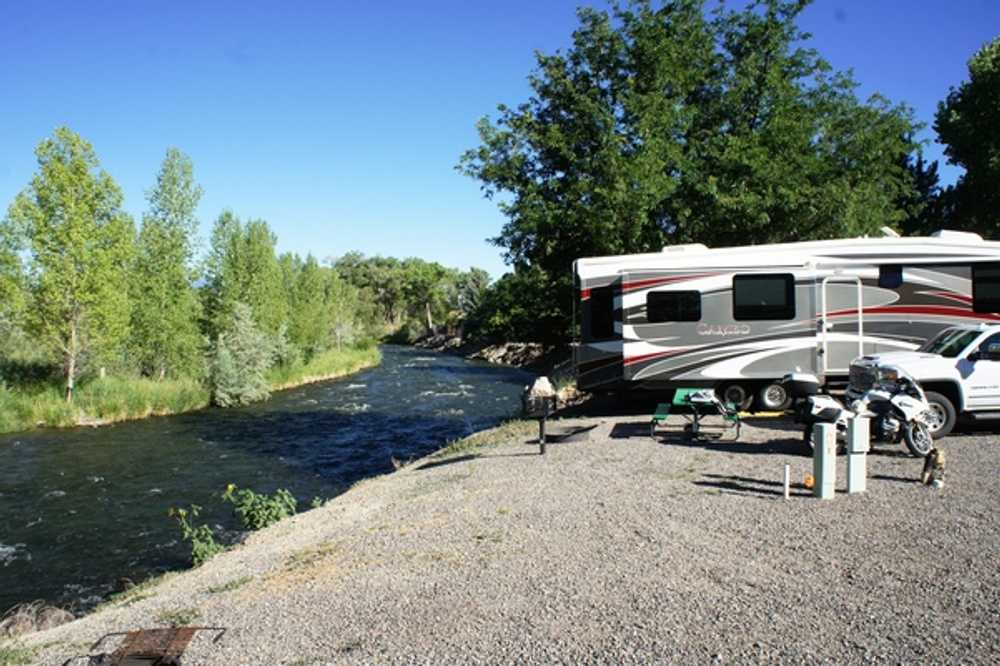 River Front Back-In RV Site