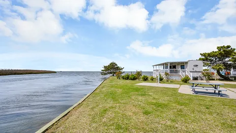 Premium Waterfront RV Site — image 1 of 5