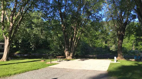 Riverfront Red Carpet RV Site — image 2 of 7
