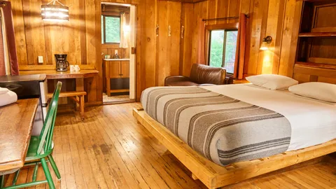 One Room Cabin with Queen Bed — image 1 of 11
