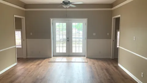 Studio Apartment — image 1 of 10