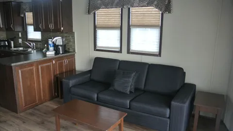 Luxury Lakefront Cottage 3 Bedroom — image 2 of 8