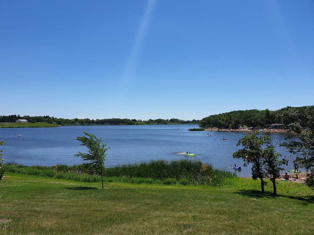 Lake Minnewasta - Morden, MB - Photo 2