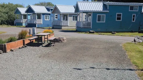 Concourse Pull Through RV Site — image 2 of 4