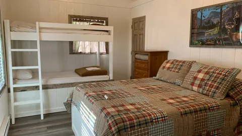 Creekside Cabin — image 4 of 4