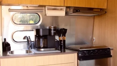 24' Airstream - Sleeps 2-4 — image 12 of 12