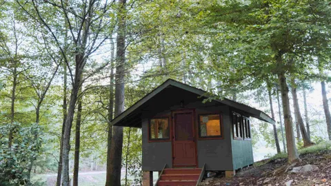 Laurel Cove Bungalow — image 1 of 7