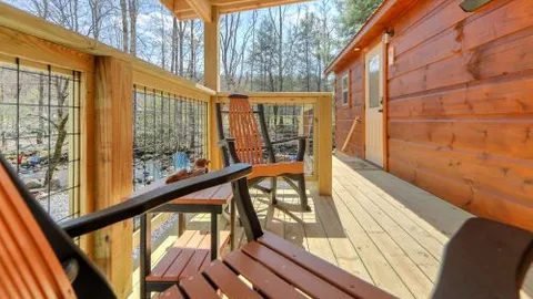 Deluxe Camping Cabin (Sleeps 6) — image 12 of 12