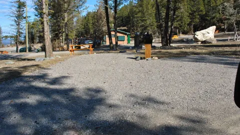 Classic 30/50A RV Site — image 2 of 9