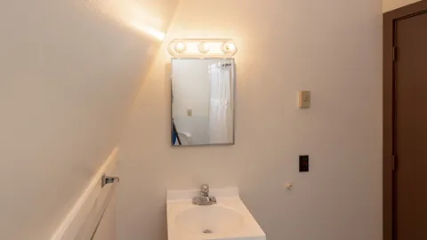 Classic Chalet 1 Bedroom — image 10 of 10