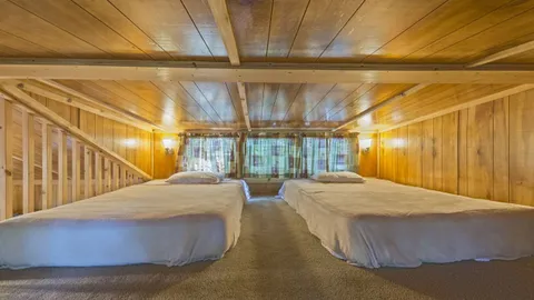 Ranger Smith™ Waterfront Super Cabin — image 2 of 5