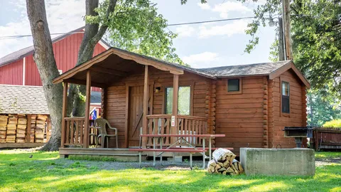 Cottage — image 1 of 8