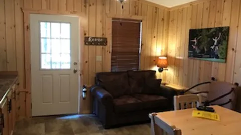 Chippys Bungalow Golf Side — image 2 of 8