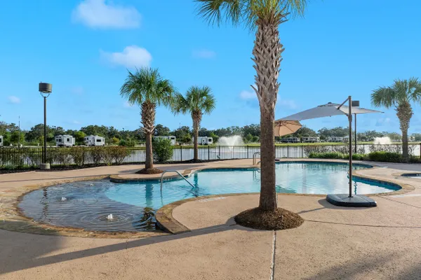 Brazoria Lakes RV Resort – photo 1