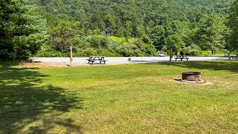 Electric Premium Riverfront — image 2 of 7