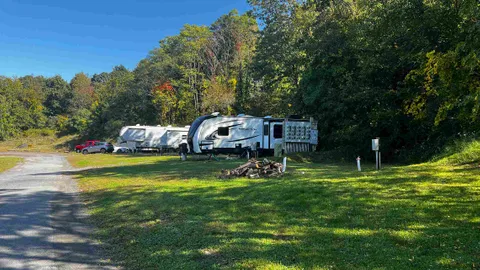 Meadow Level Back-In RV Site — image 1 of 3