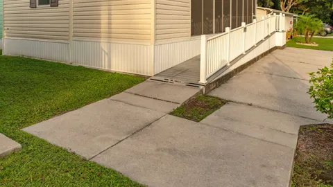 Gold 1 Bedroom Rental — image 2 of 13