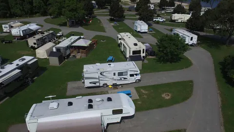 Premium Full Hookup 30/50amp RV Site — image 3 of 3